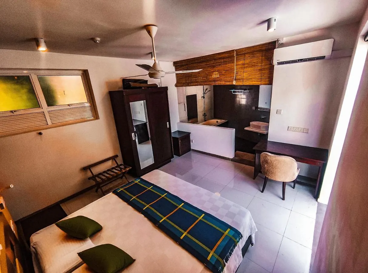 The Yacht Riverside Villa Near Colombo International Airport Ganepola