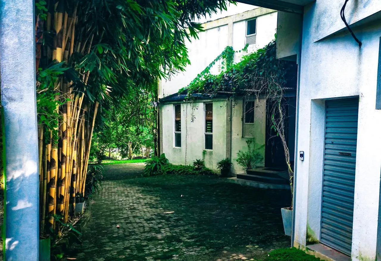 The Yacht Riverside Villa Near Colombo International Airport Ganepola 0*,  Sri Lanka