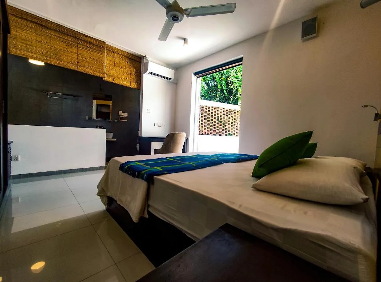 The Yacht Riverside Villa Near Colombo International Airport Ganepola Guest house